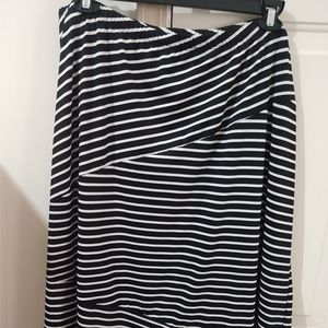 ***SOLD***Women's Plus Maxi Skirt. NWOT